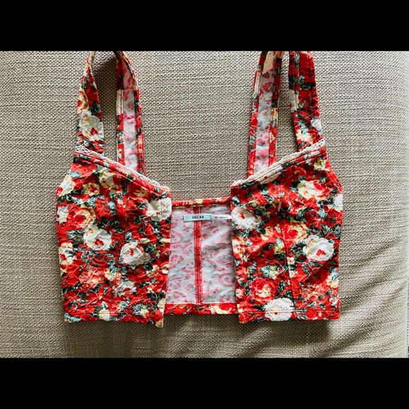 Kimchi Blue floral midriff - Picture 2 of 10